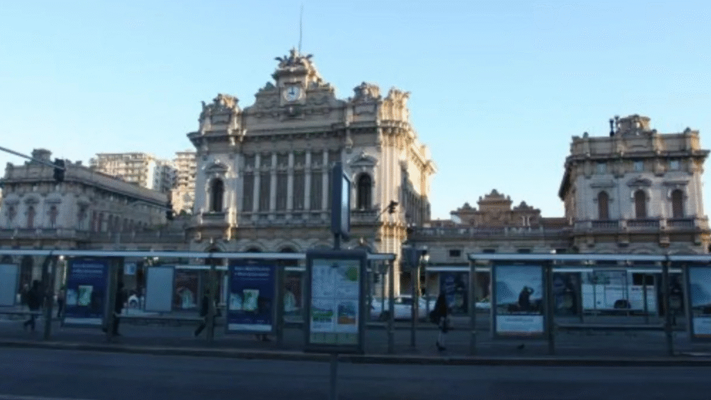 Aggressione in pieno giorno a Brignole un uomo rapinato con violenza